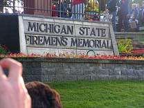 03memorial.jpg