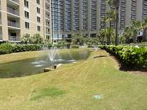 03hotellawn.jpg