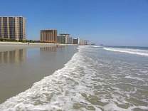 11walkinocean2.jpg