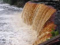 0311tahqupperfalls.jpg