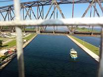 0015bridgewalk.jpg