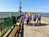 0020bridgewalk.jpg