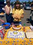 01_090101_04100thgamecake.jpg