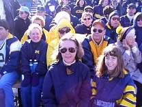 03_101902_10detroitgroup.jpg