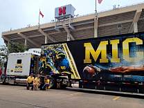 22_16nebrtruckatstadium20211009.jpg