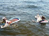 0259float.jpg